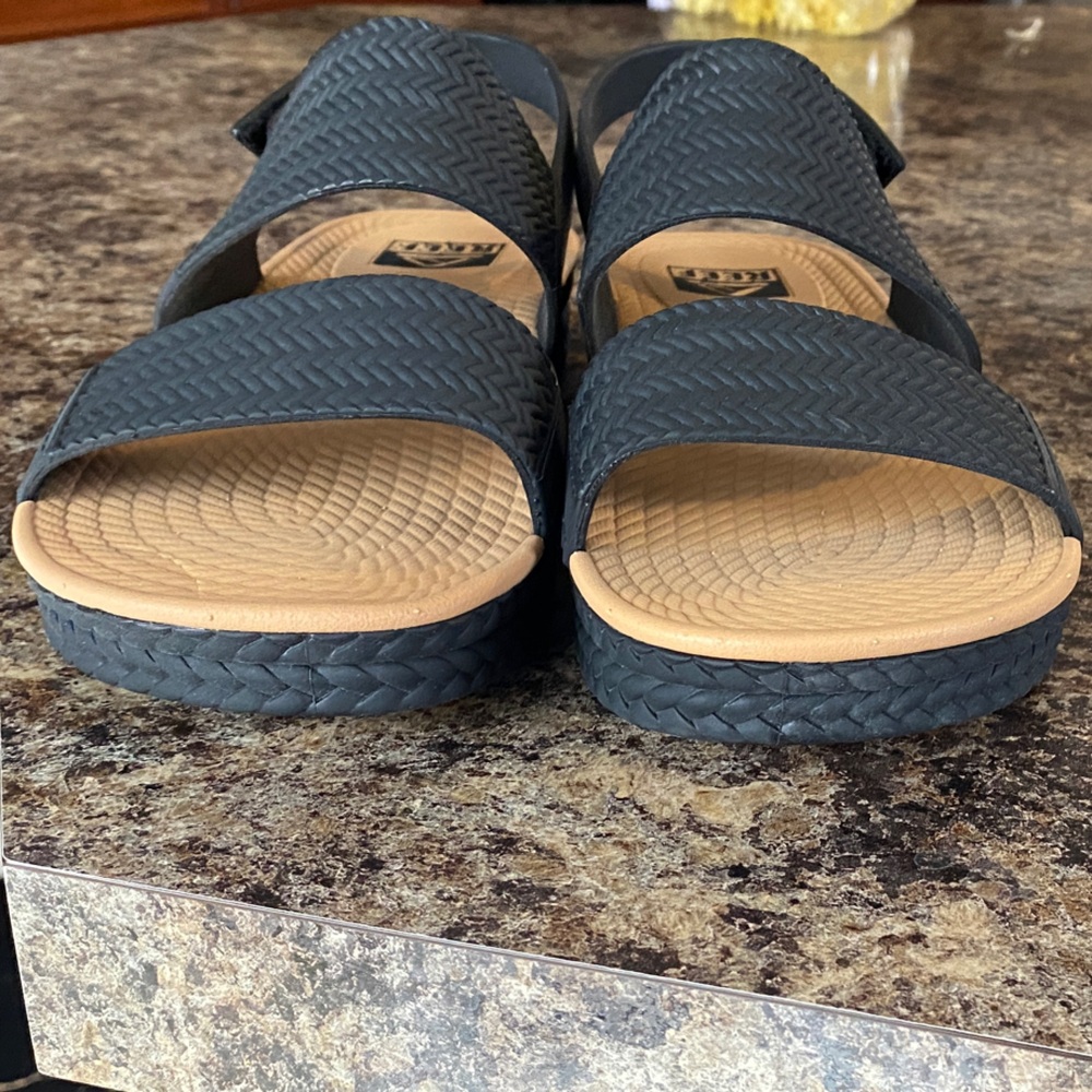 Reef Water Vista sandals size 8 - Picture 7 of 11